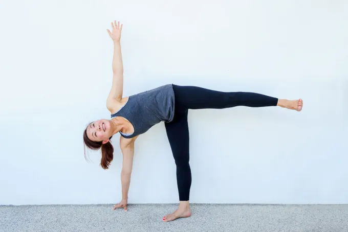 By practicing Ardhachandrasana daily, the body gets these 6 health benefits, learn how to do it